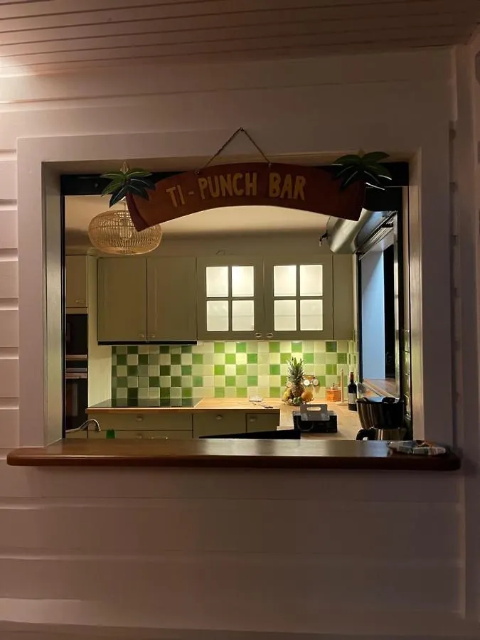 La Villa Kawana A 5 Minutes A Pied De La Plage レザンセス・ダルレット